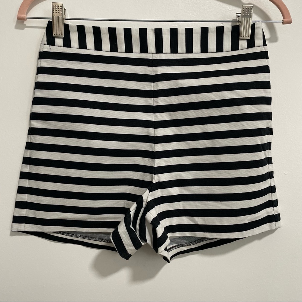 Express Black & White Striped Dress Shorts Size 00